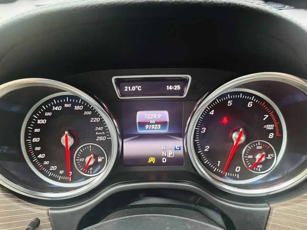 Mercedes-Benz GLE 2017 GLE 400 4MATIC фото 13