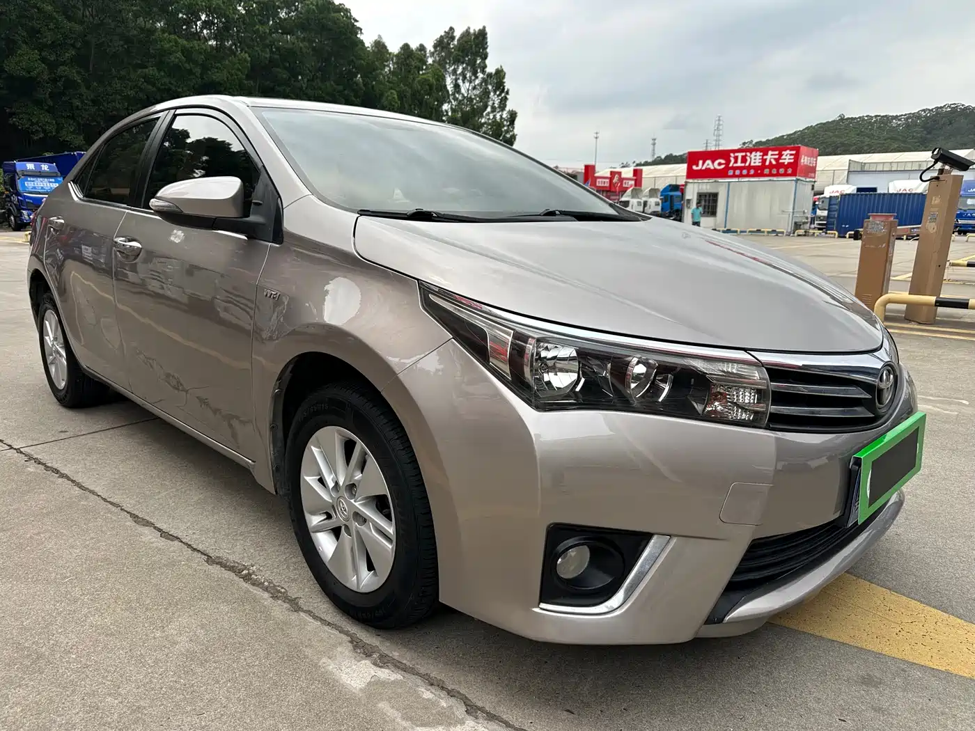 Toyota Corolla 2014 1.6L CVT GL фото 3