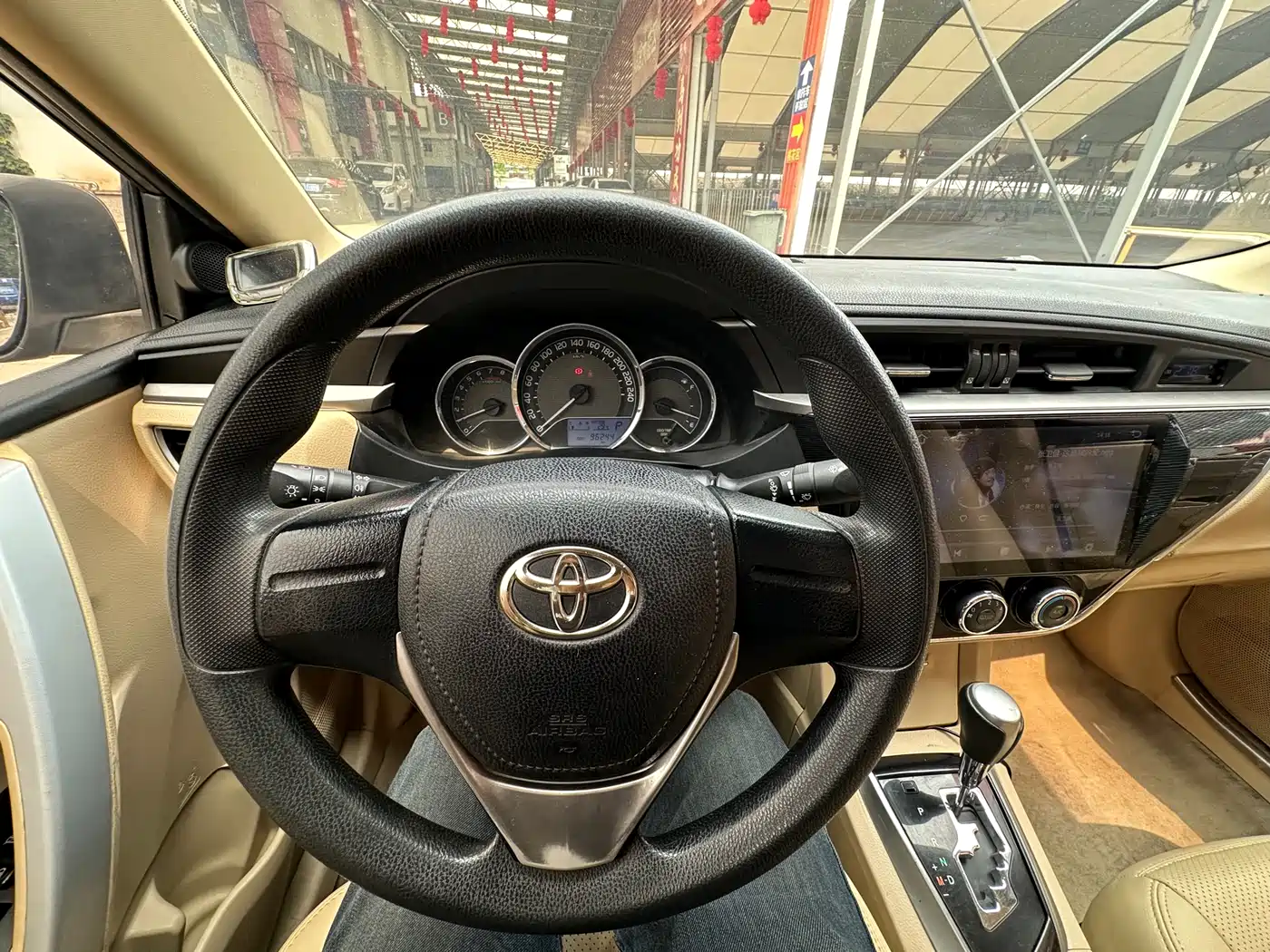Toyota Corolla 2014 1.6L CVT GL фото 16