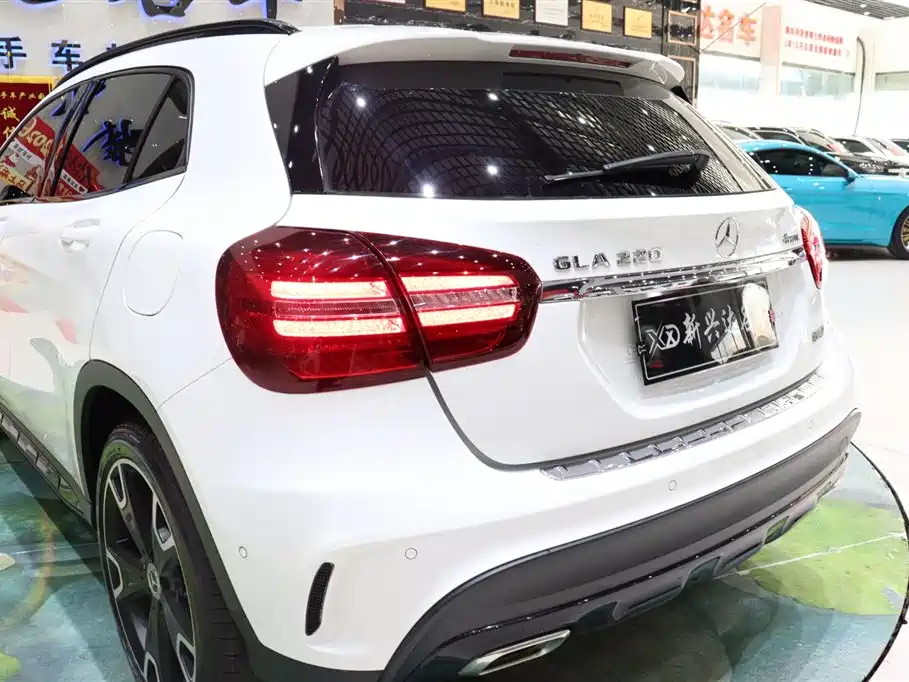 Mercedes-Benz GLA 2018 GLA 220 4MATIC Sport фото 21