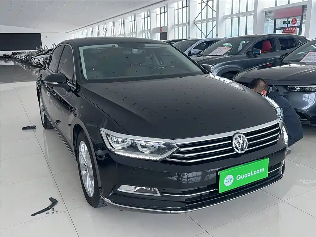 Volkswagen Magotan 2018 Facelift 330TSI DSG Luxury фото 14