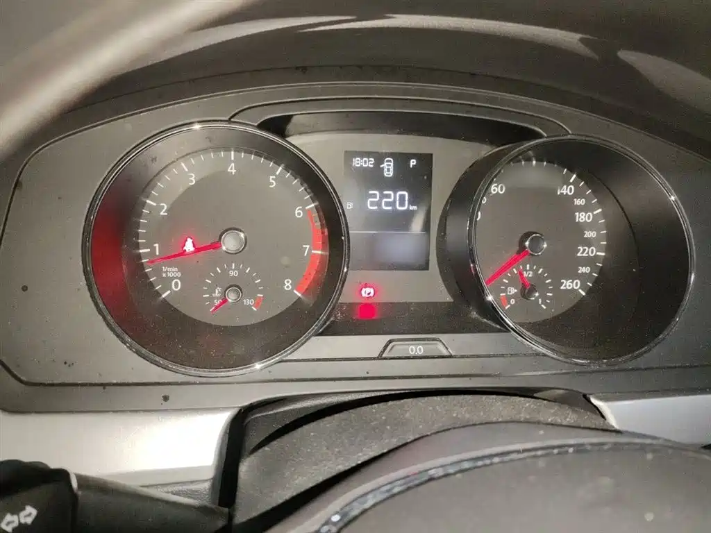 Volkswagen Lamando 2017 230TSI DSG Trend Edition фото 4