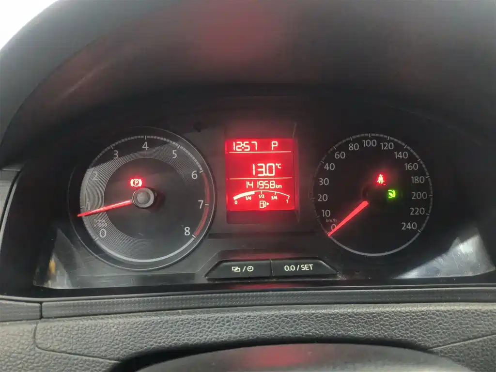 Volkswagen Santana 2016 1.6L Automatic Trend Edition фото 12