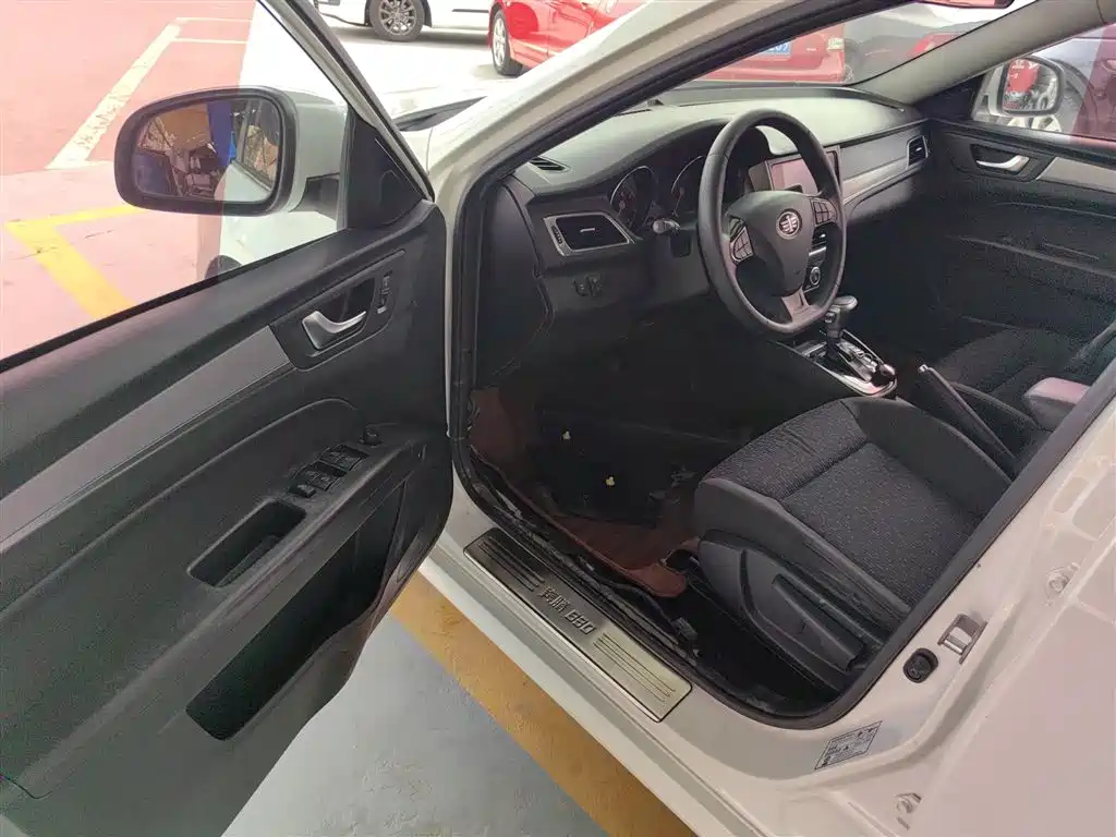 Besturn B30 2016 2016 1.6L Automatic Luxury