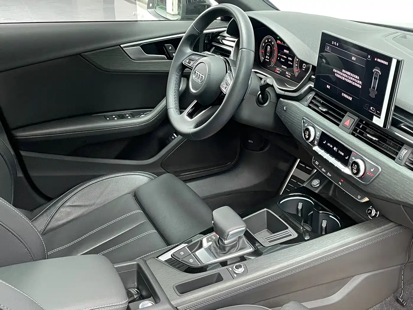 Audi A4L 2023 40 TFSI Luxury Sport фото 20