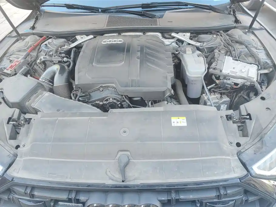 Audi A7L 2024 45 TFSI quattro S-line Black Warrior Edition фото 10