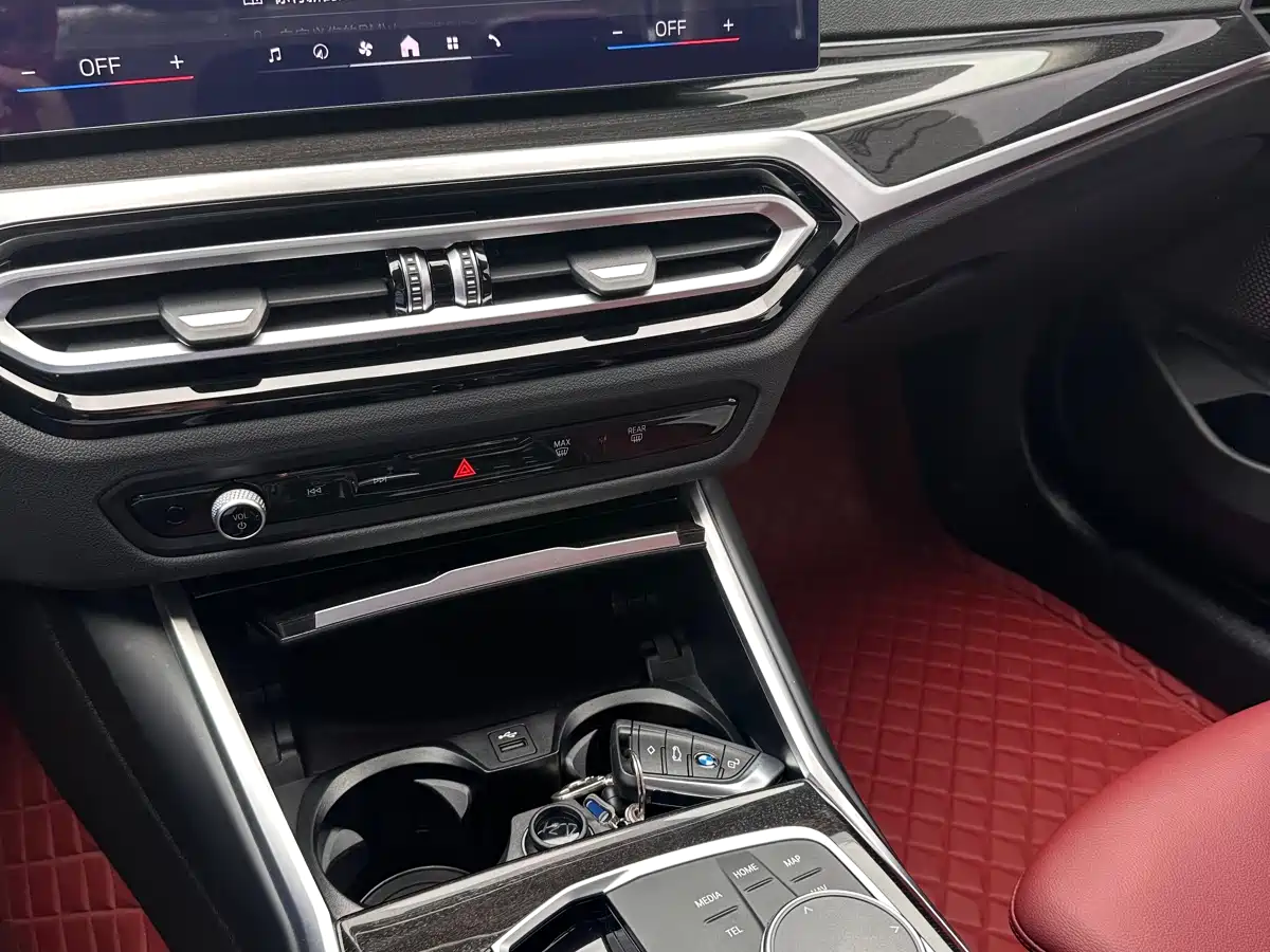BMW 3 Series 2024 325Li M Sport Package фото 9