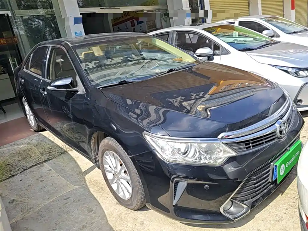 Toyota Camry 2015 2.0G Leading Edition фото 4