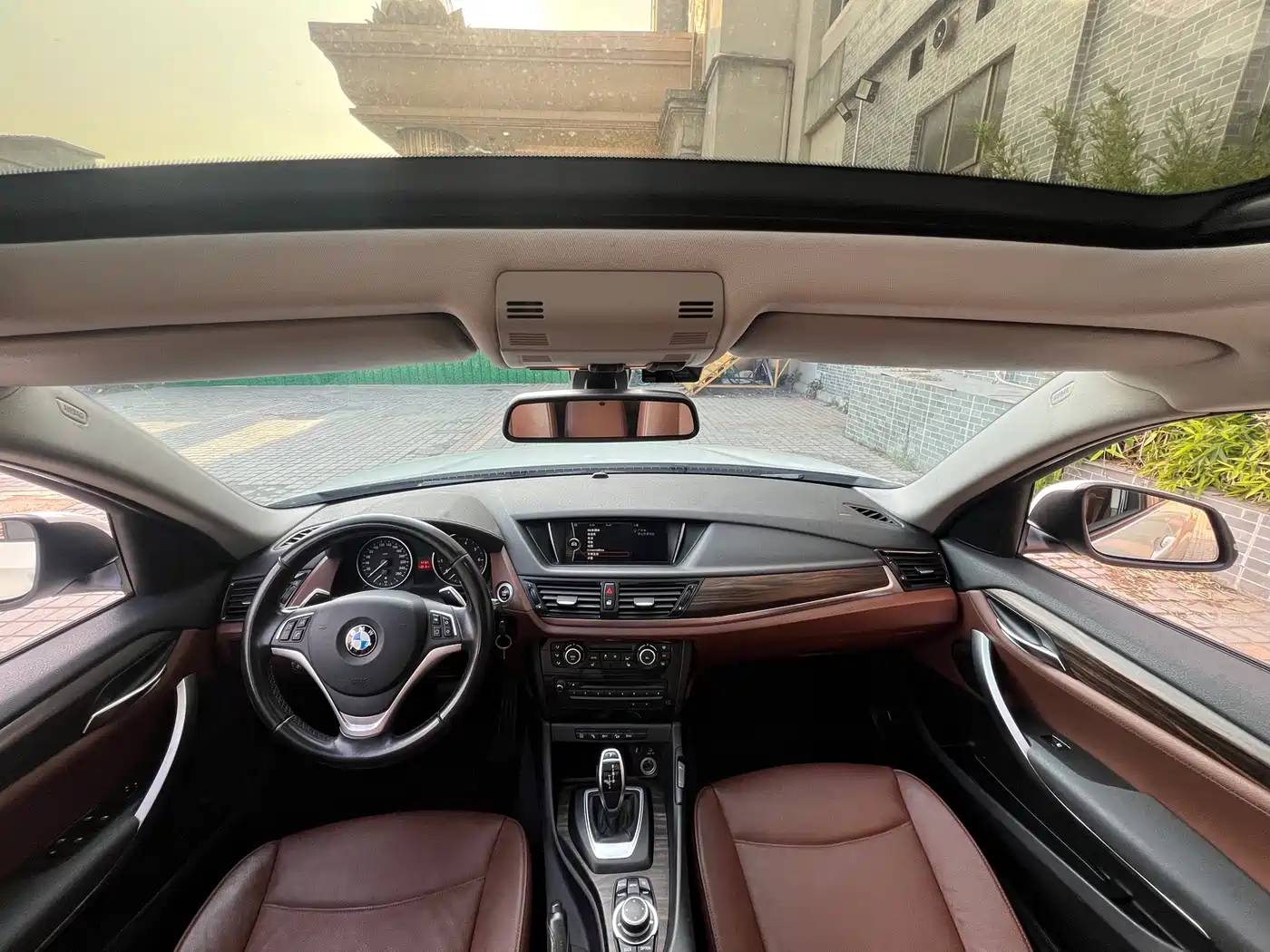 BMW X1 2014 Model sDrive20i X Design Package фото 16