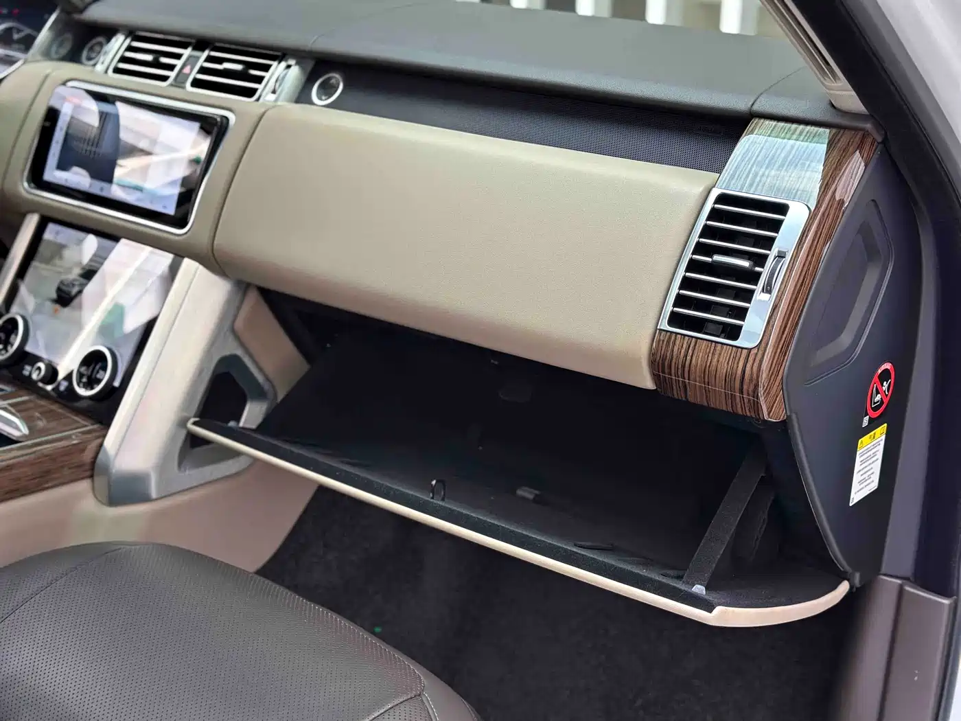 Land Rover Range Rover 2019 3.0 SC V6 Heritage Extended Edition фото 21