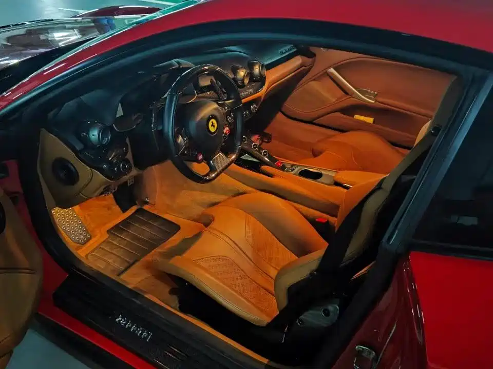 Ferrari F12berlinetta 2014 2013 6.3L Standard