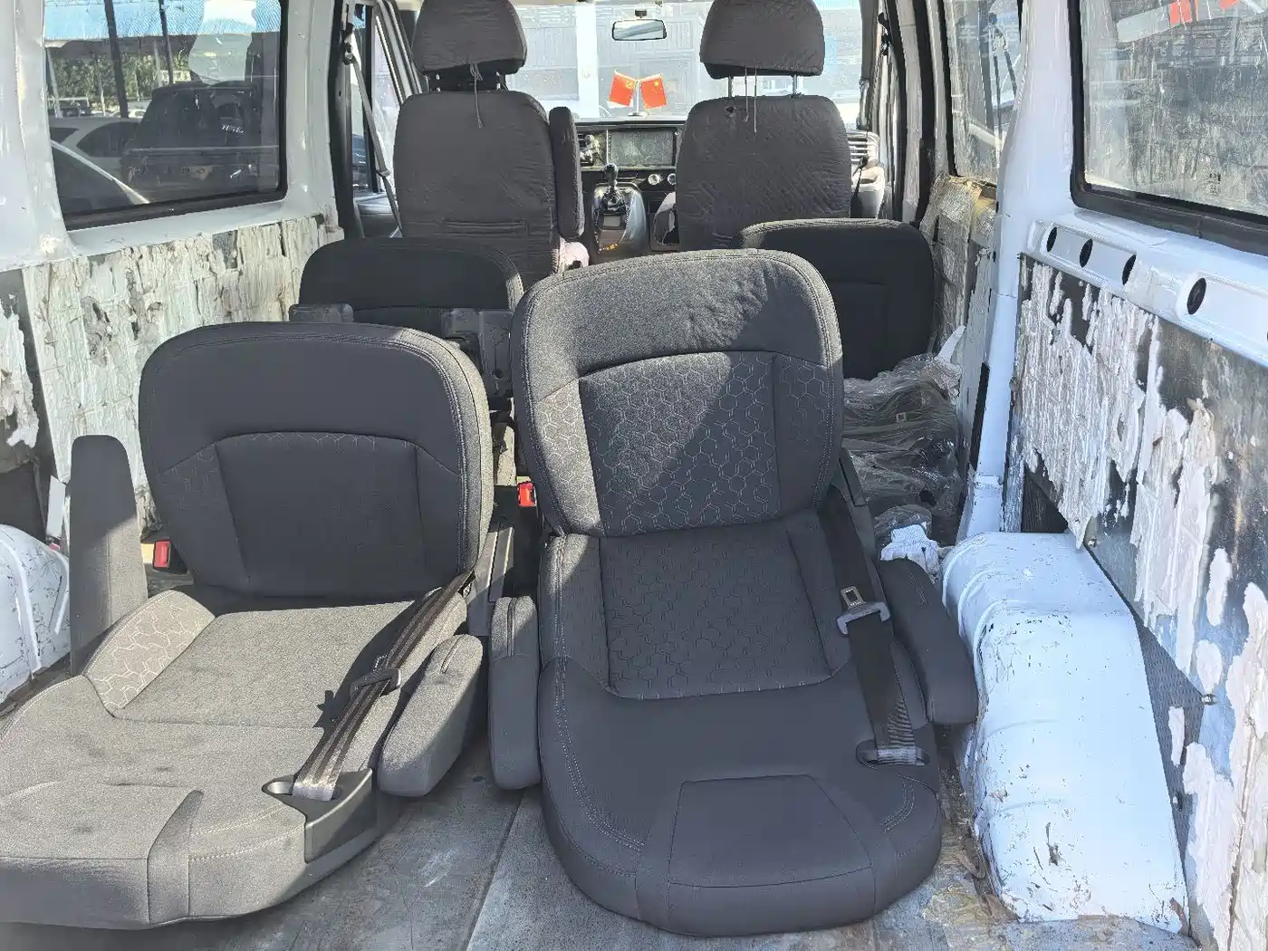 Jiangling JMC Fushun 2023 2023 2.0T Automatic Medium Wheelbase High Roof Commercial MPV 6 Seats
