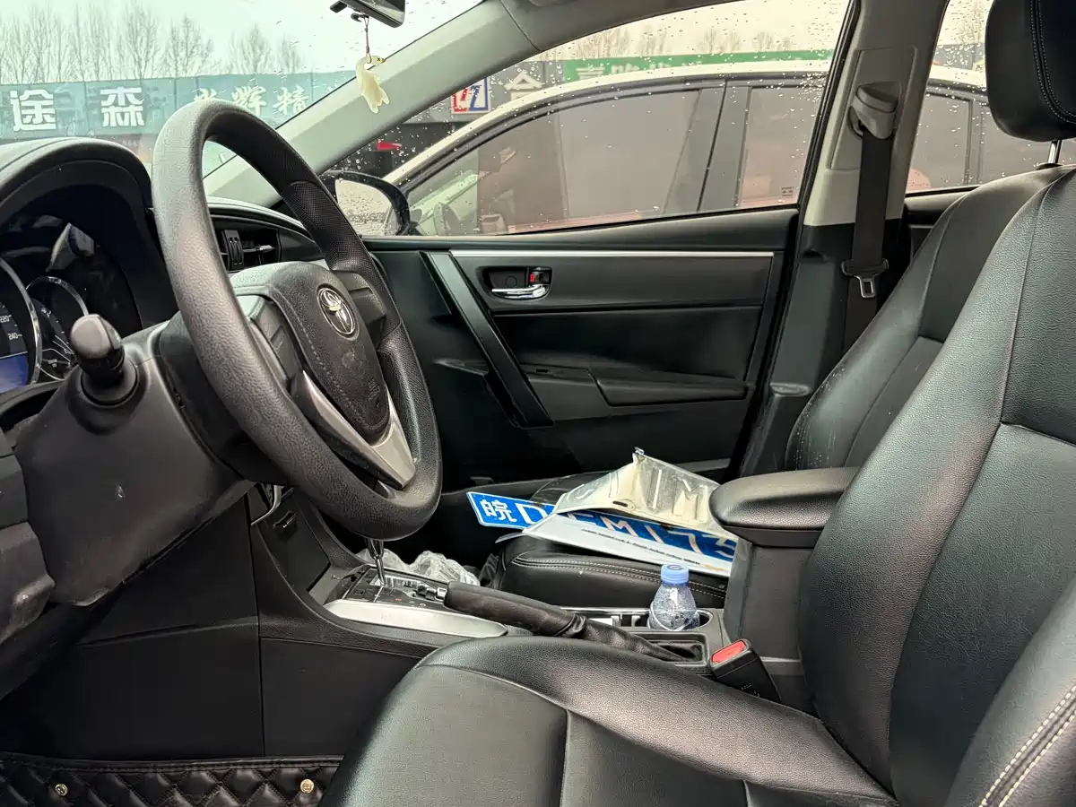 Toyota Corolla 2017 Facelift 1.2T S-CVT GL фото 7