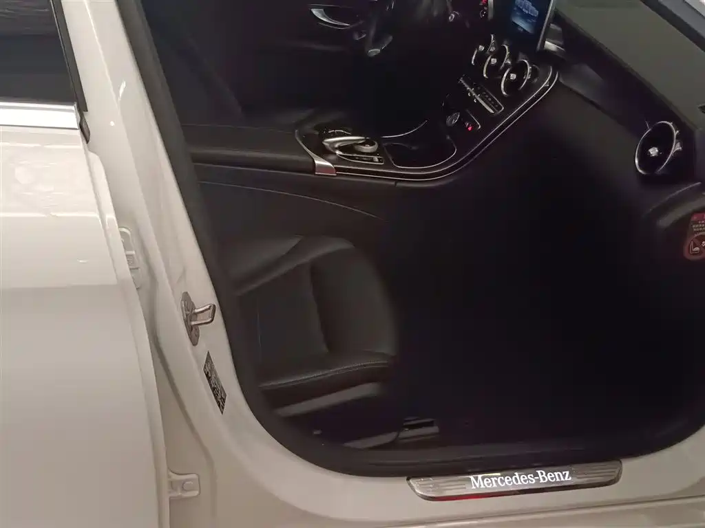 Mercedes-Benz C-Class 2016 C 200 L 4MATIC Sport фото 25