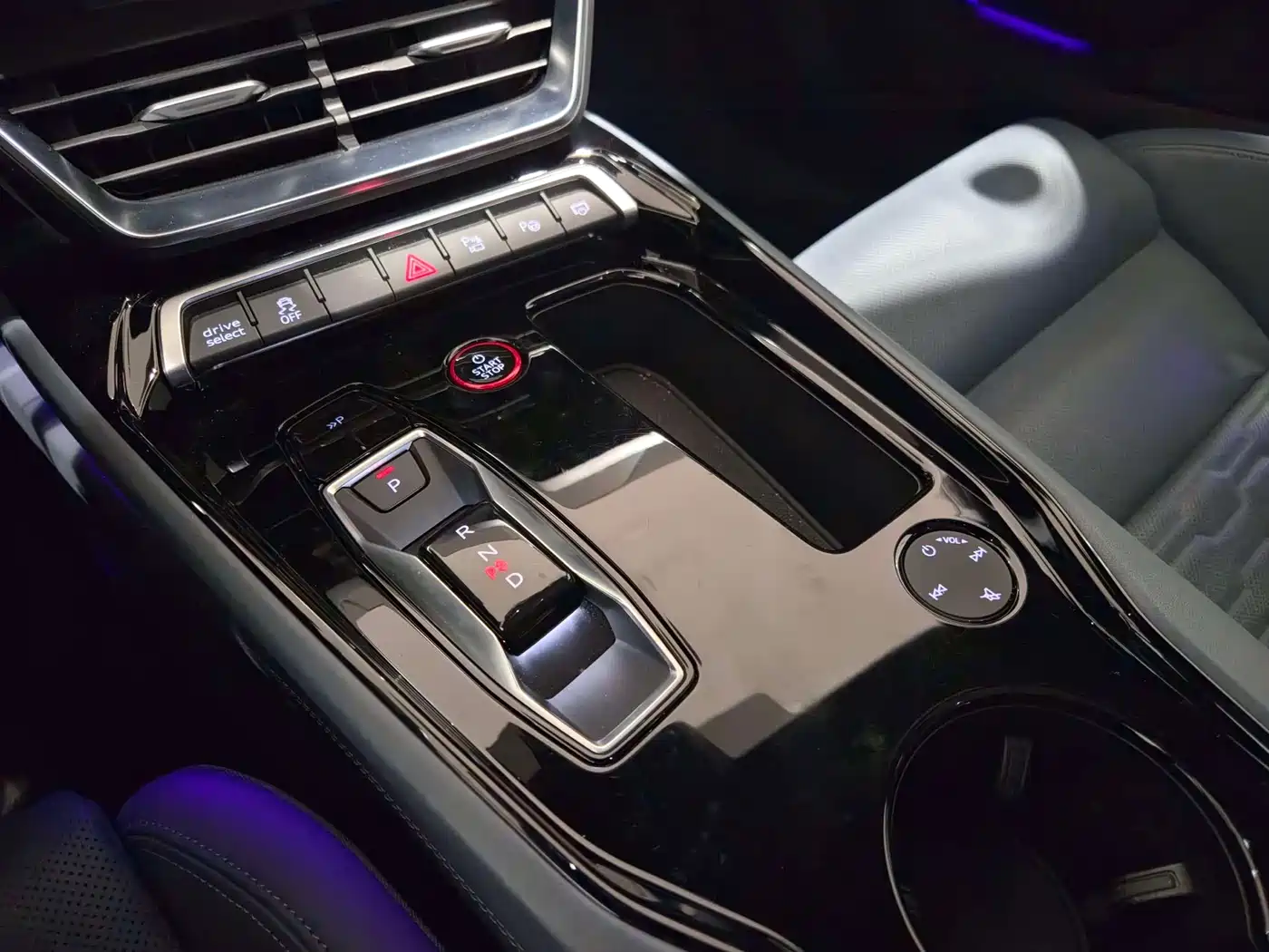 Audi e-tron GT 2023 Base Model фото 6