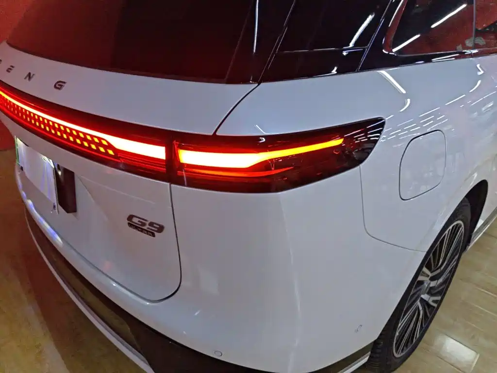 Фото 8 - XPeng G9