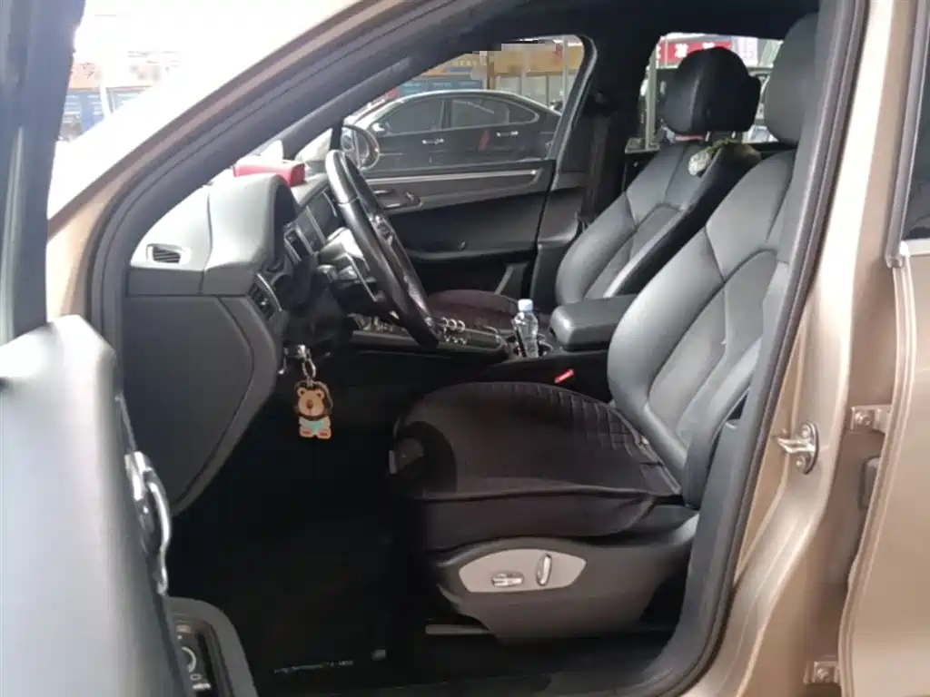 Porsche Macan 2017 Macan 2.0T фото 11