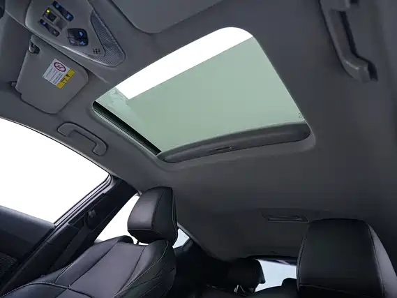 Toyota IZOA 2021 2.0L Yixiang Edition фото 8