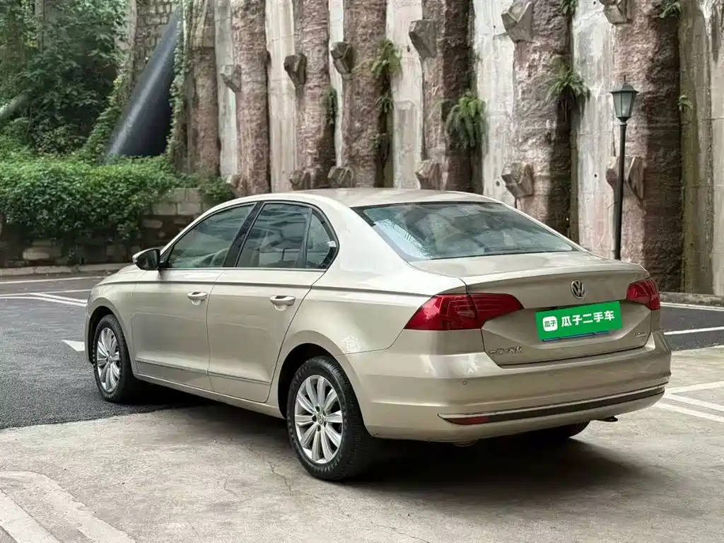 Volkswagen Bora 2017 1.6L Manual Comfort Edition фото 5