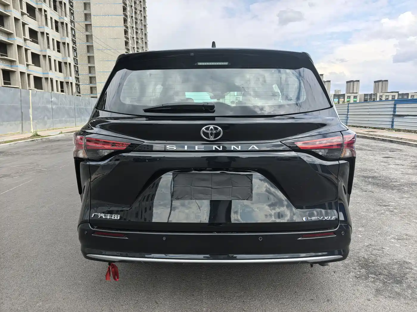 Toyota Sienna 2024 2.5L Hybrid AWD Luxury Edition фото 8