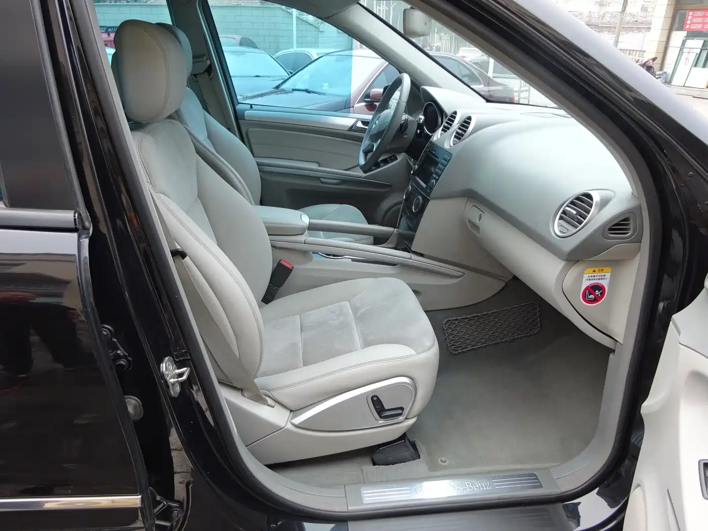 Mercedes-Benz M-Class 2010 ML 300 4MATIC фото 11