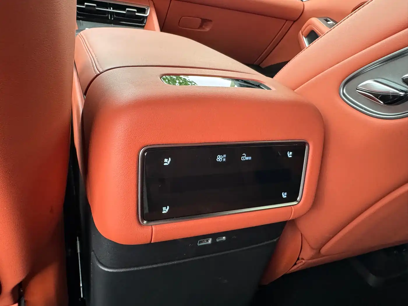 BYD Tang L 2025 DM 175KM Drone Player Edition фото 21