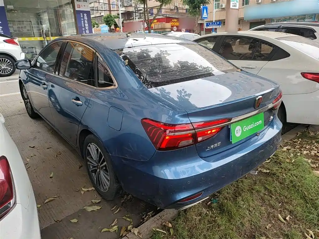 Roewe i6 2020 2020 PLUS 1.6L CVT 4G Connected Glory Flagship Edition