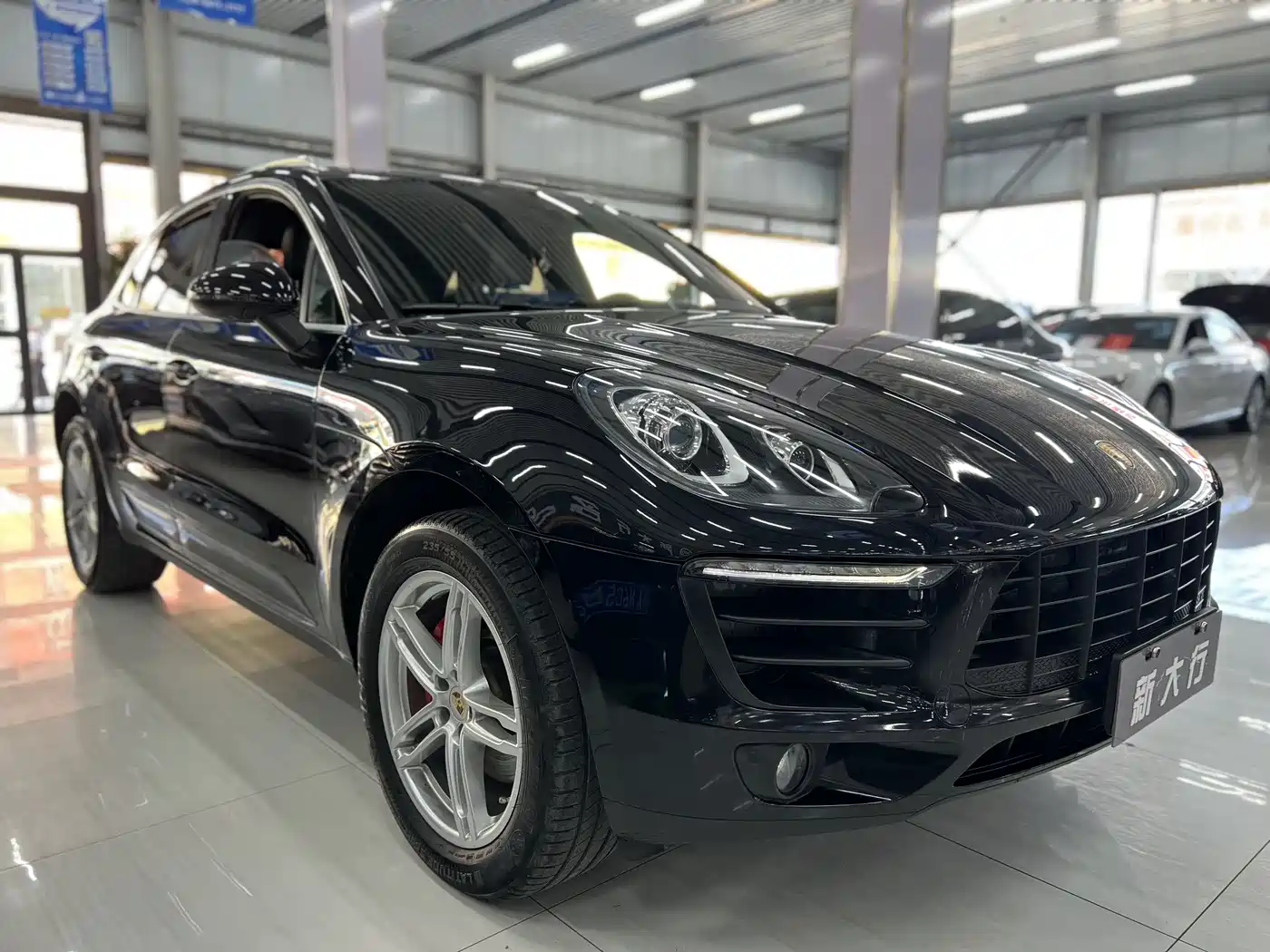 Porsche Macan 2017 Macan 2.0T фото 3