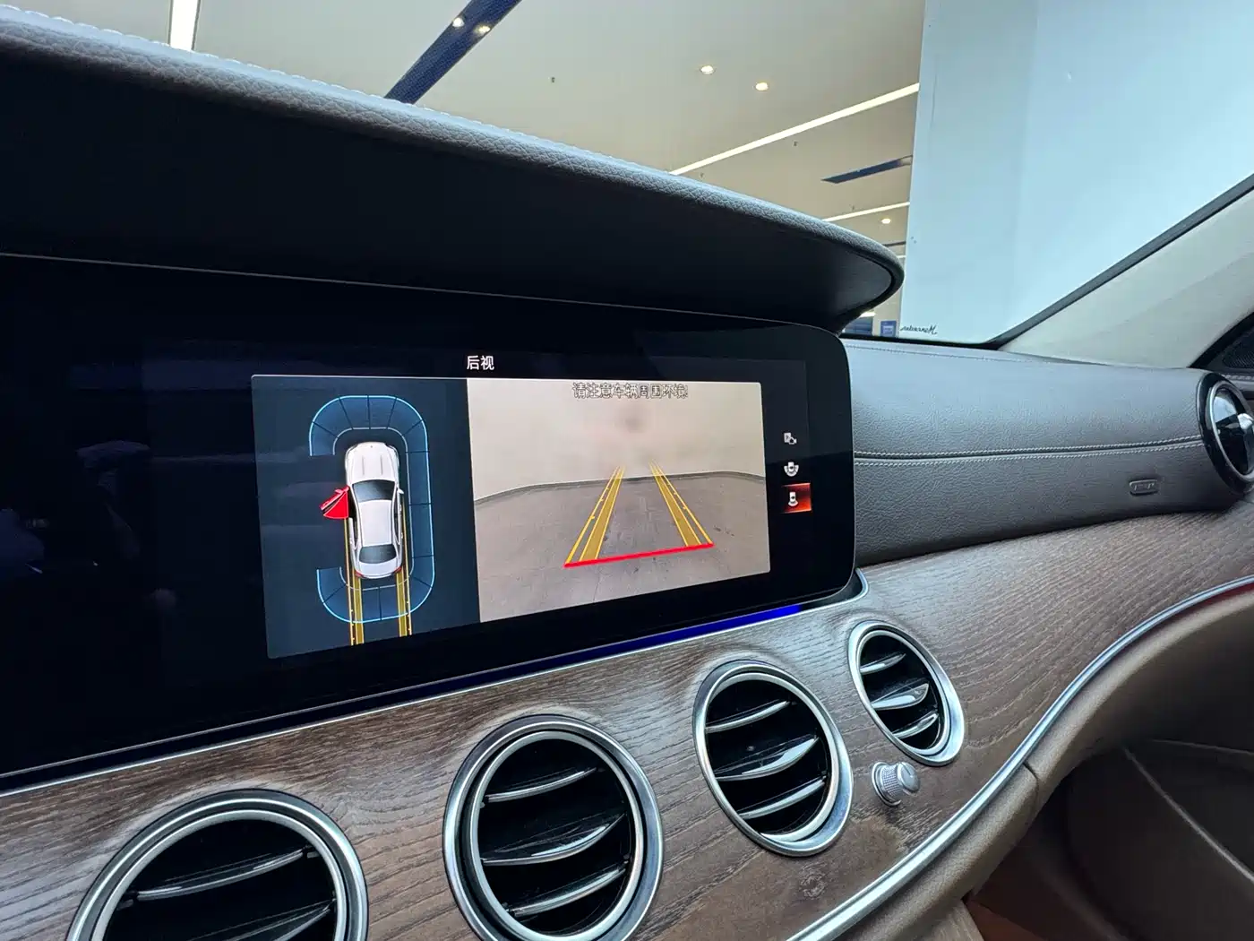Mercedes-Benz E-Class 2022 E 260 L фото 8