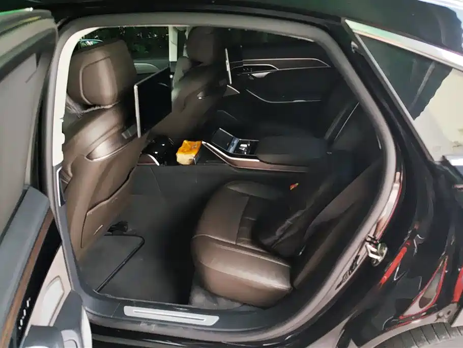 Audi A8 2021 A8L 55 TFSI quattro Premium фото 11
