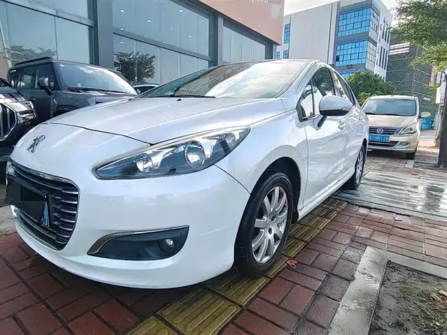  Peugeot Peugeot 308 2014 Model Joy Edition Classic 1.6L Automatic Superior Style