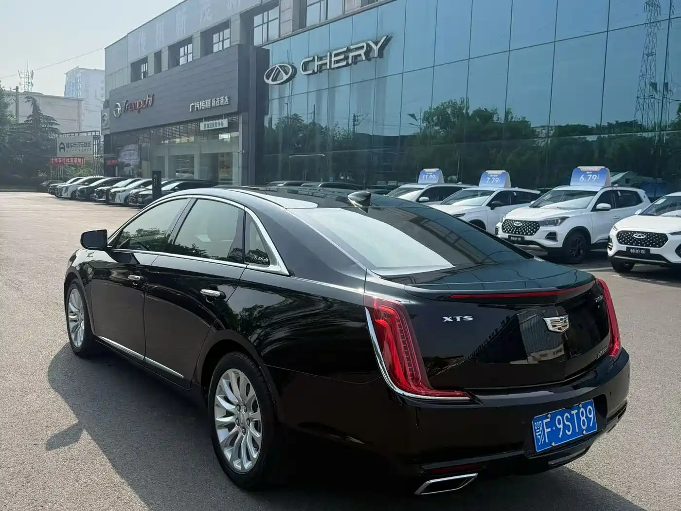 CADILLAC XTS