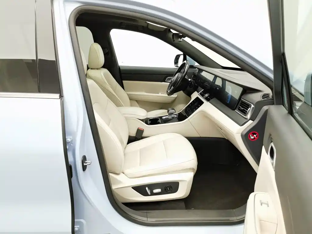 Фото 23 - Li Auto Li ONE