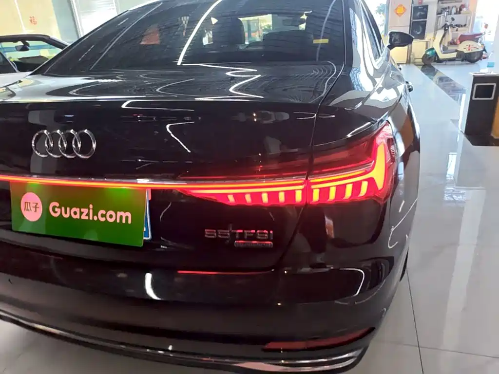Фото 8 - Audi A6L