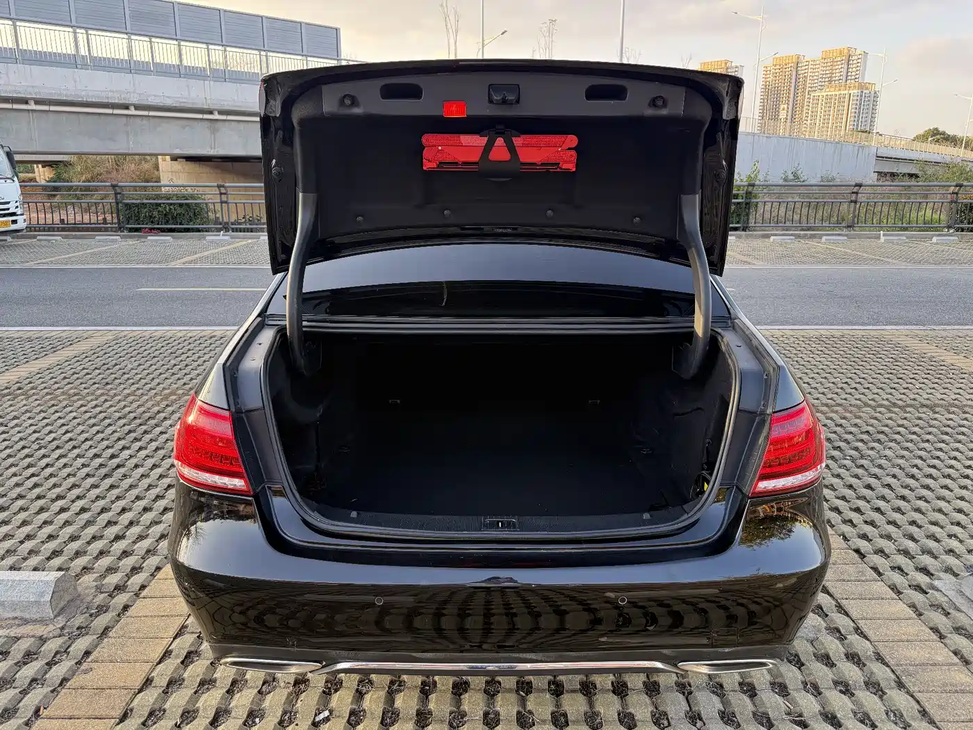 Mercedes-Benz E-Class 2015 E 260 L фото 24