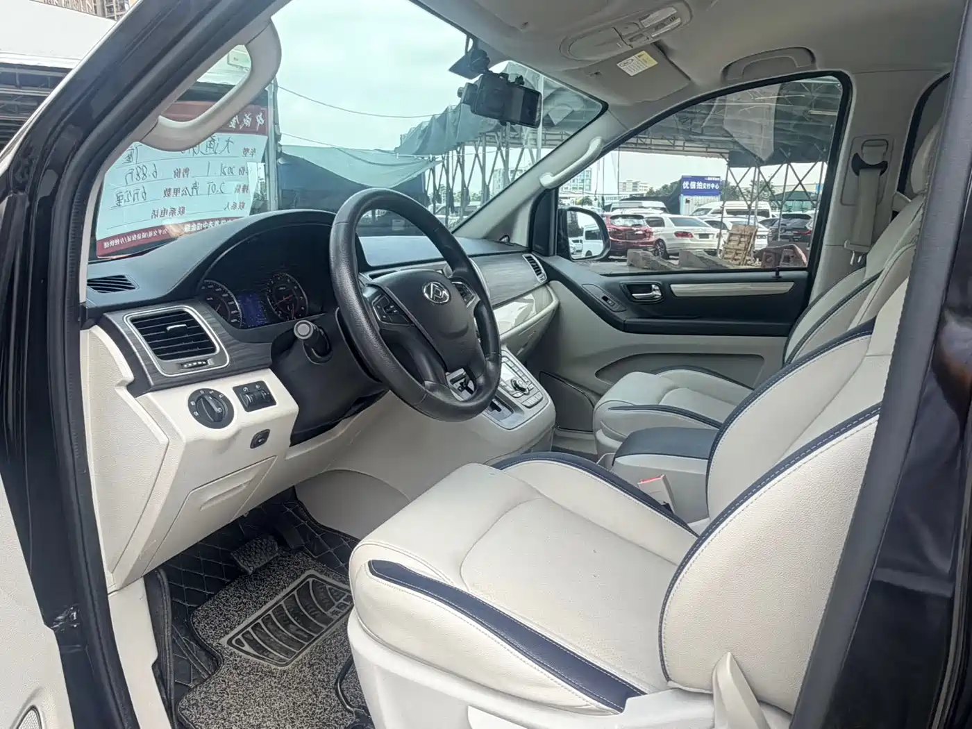 SAIC Maxus Maxus G10 2021 2.0T Automatic Smart Edition Gasoline 7-Seater фото 8