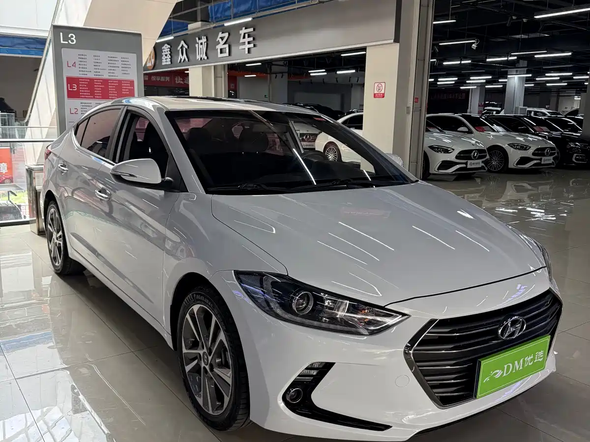 Hyundai Elantra 2016 Model 1.6L Automatic Smart Elite