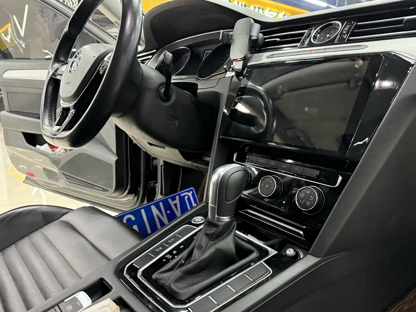 Volkswagen Magotan 2018 330TSI DSG Leading фото 12
