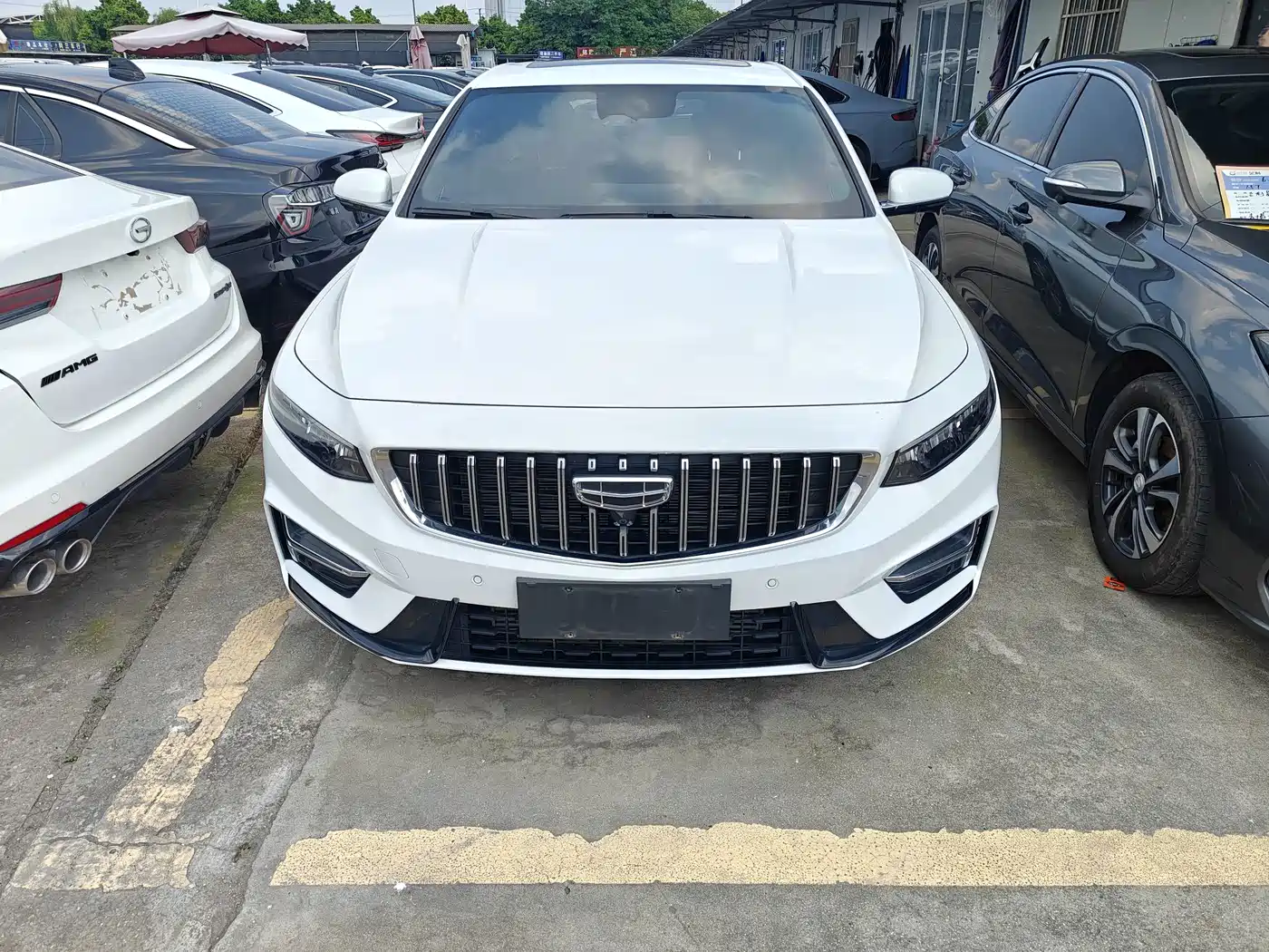Фото 2 - Geely Preface