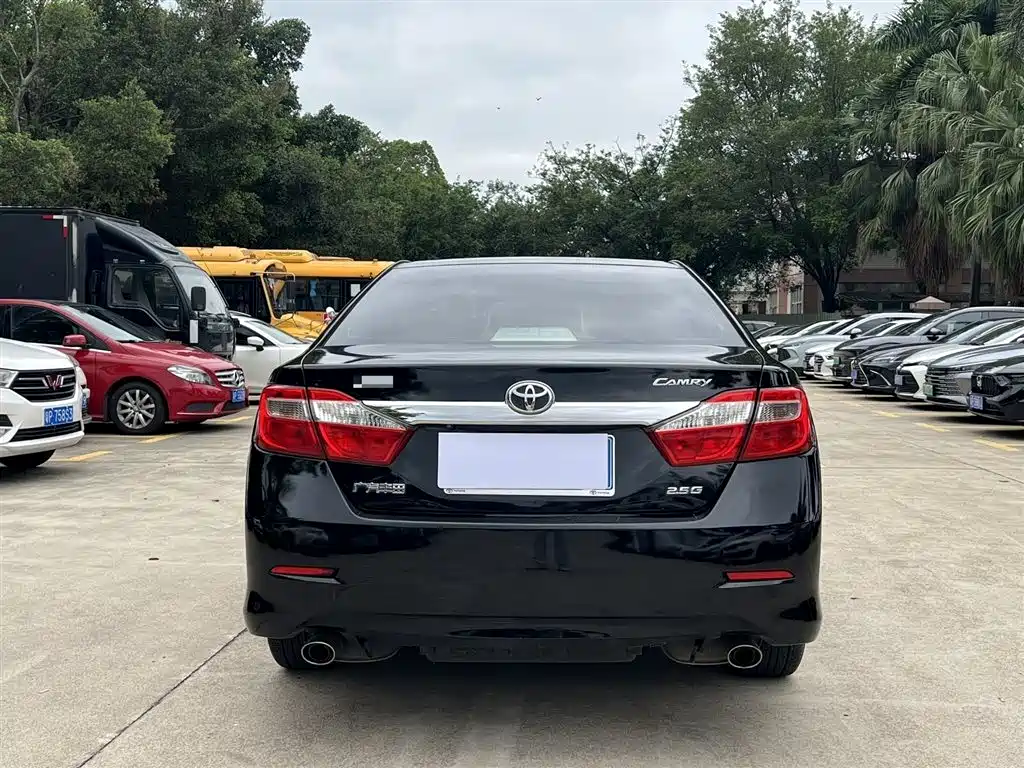 Toyota Camry 2012 2.5G Luxury Edition фото 5
