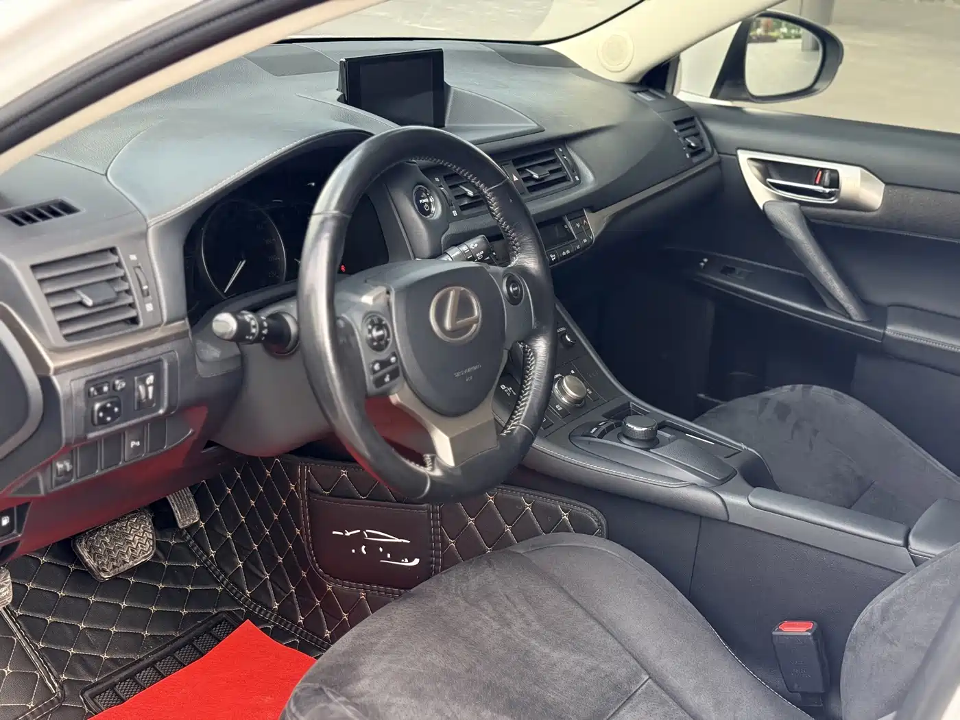 Lexus CT 2017 2014 CT200h Comfort Monochrome