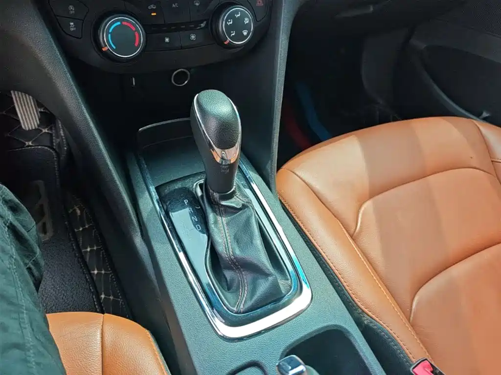 Chevrolet Cavalier 2016 Model 1.5L Automatic Delight Edition фото 14