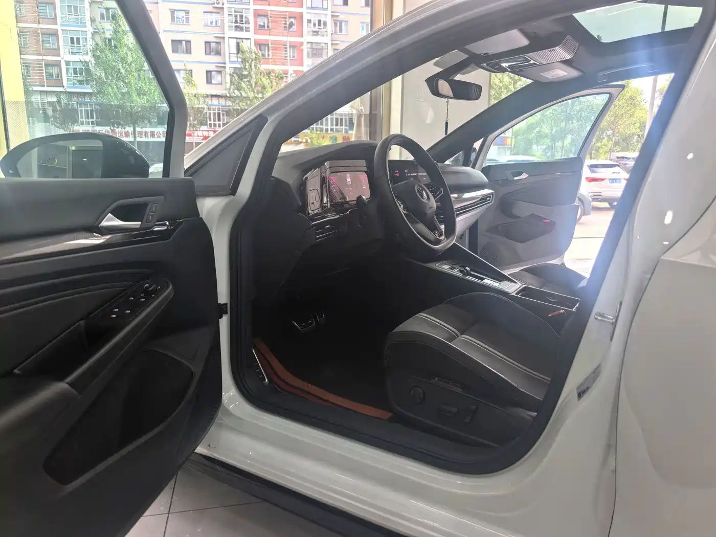 Фото 7 - Volkswagen Golf
