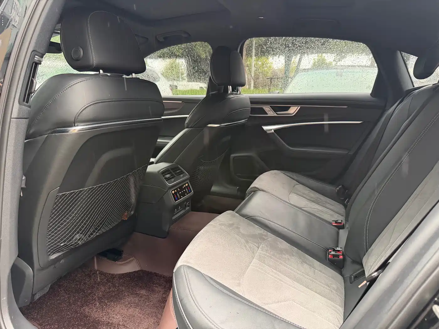 Фото 5 - Audi A6L