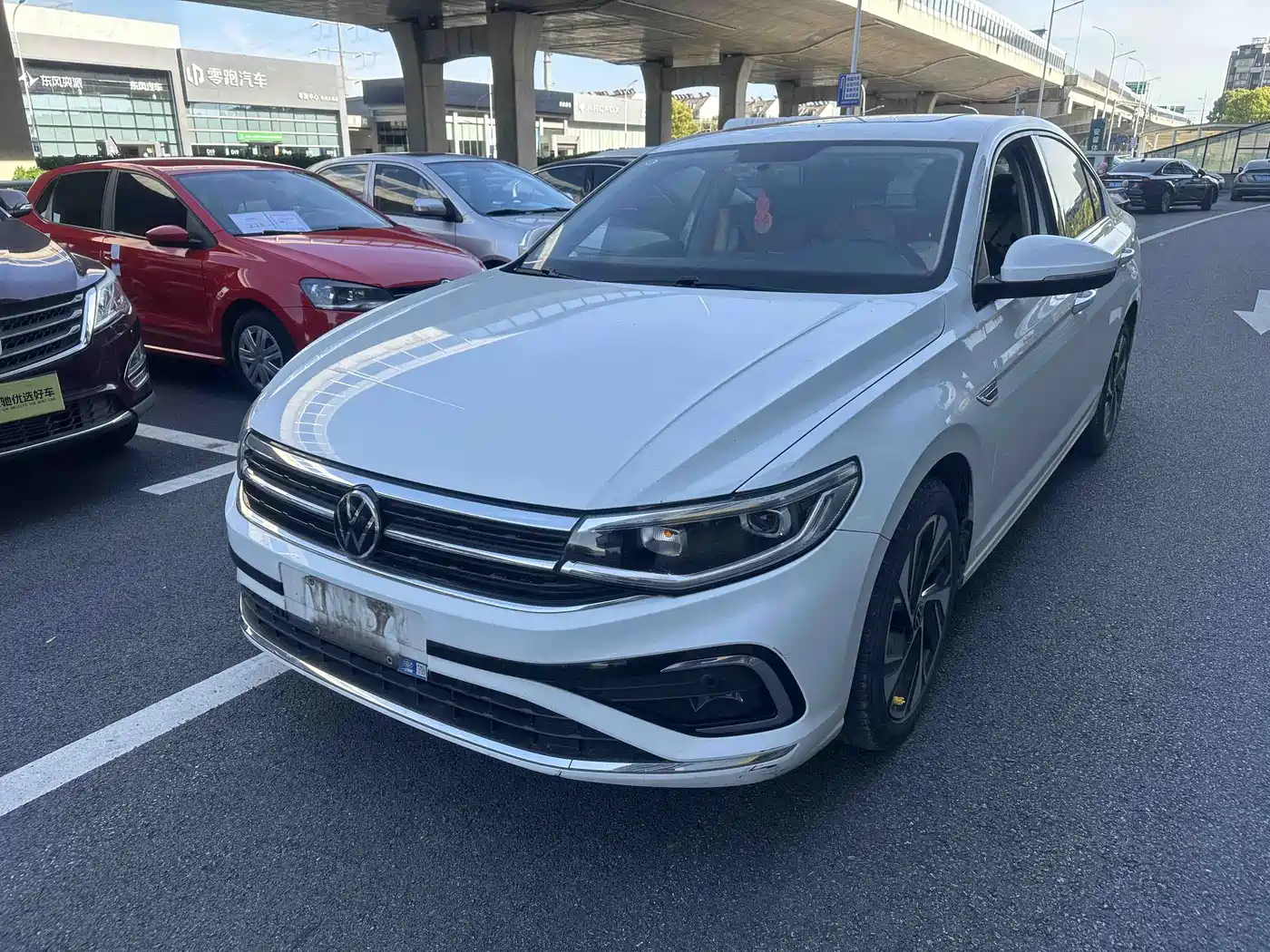 Volkswagen Bora 2023 200TSI DSG Yuexing Edition фото 3