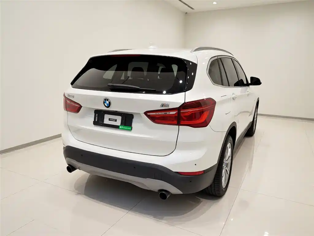 BMW X1 2018 sDrive20Li Leading Model фото 7