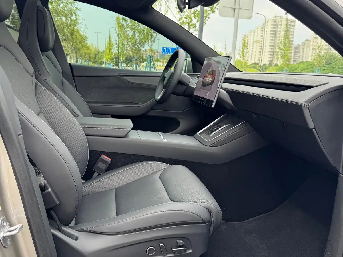 Tesla Model Y L 2025 2025 Facelift Long Range AWD