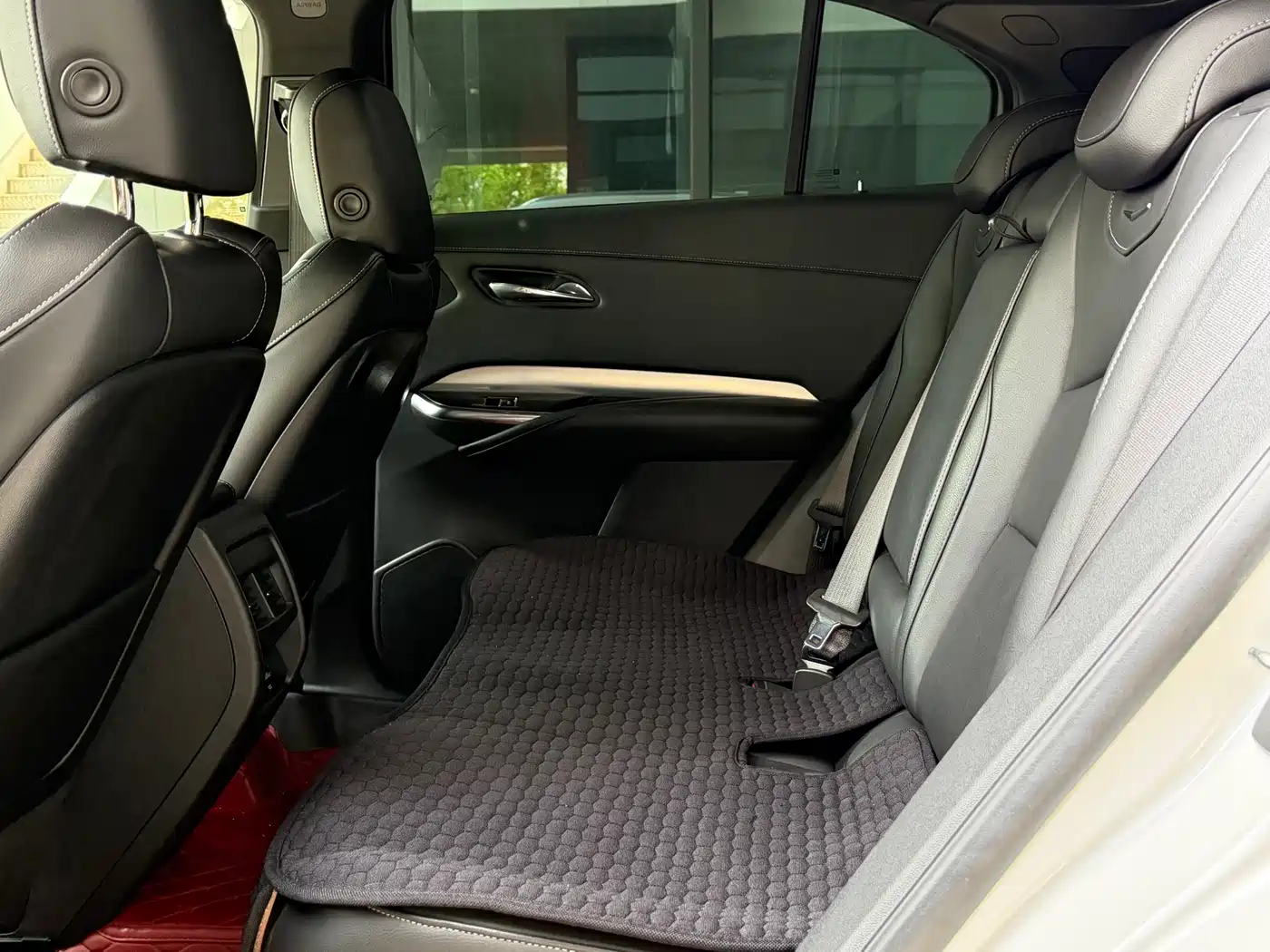Cadillac XT4 2021 28T FWD Premium Edition фото 8