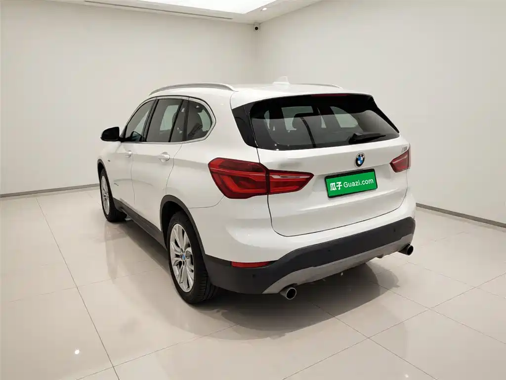 BMW X1 2018 sDrive20Li Leading Model фото 5