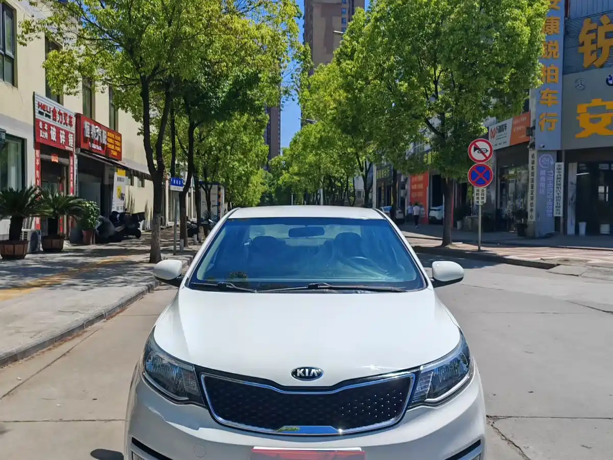 Kia K2 2015 Sedan 1.4L MT GLS фото 2